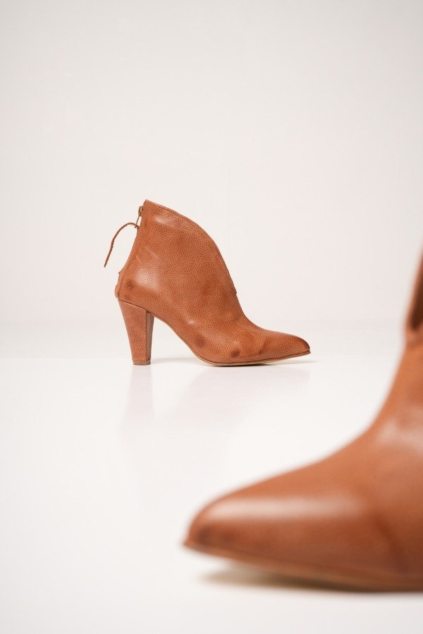 BOTA THERESE