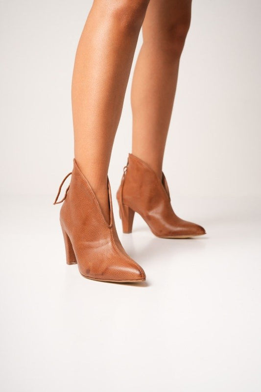 BOTA THERESE